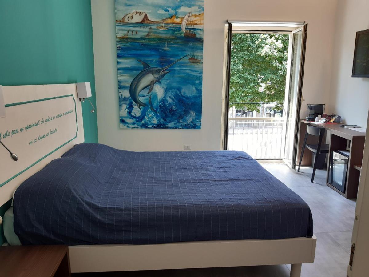 Miti Dello Stretto B&B メッシーナ エクステリア 写真